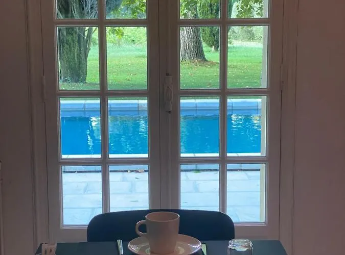Bastide De Gueissard Bed & Breakfast *