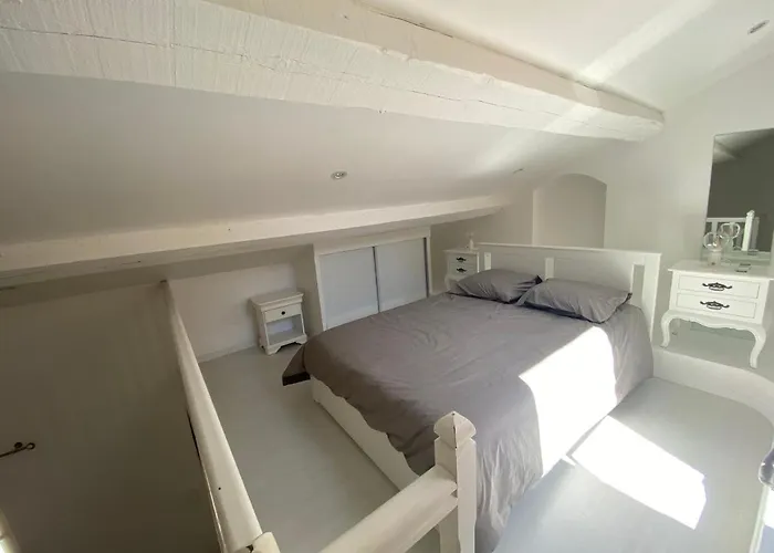 Bed & Breakfast Bastide De Gueissard *
