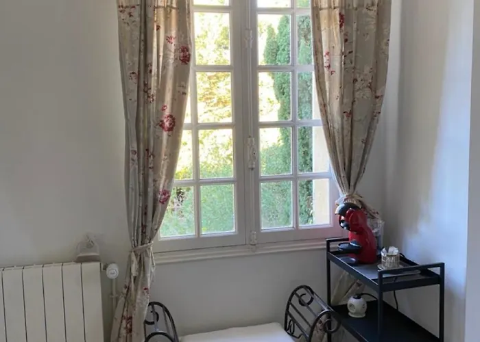 Bed & Breakfast Bastide De Gueissard *